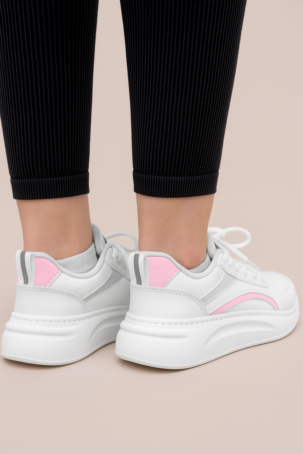 gid://shopify/MediaImage/26608564928582